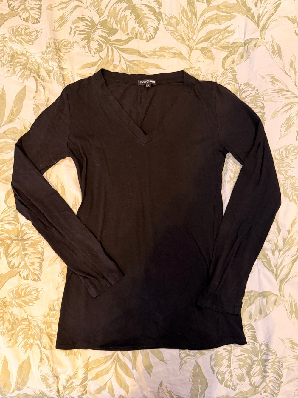Fashion Nova Black V-Neck Long Sleeve Shirt